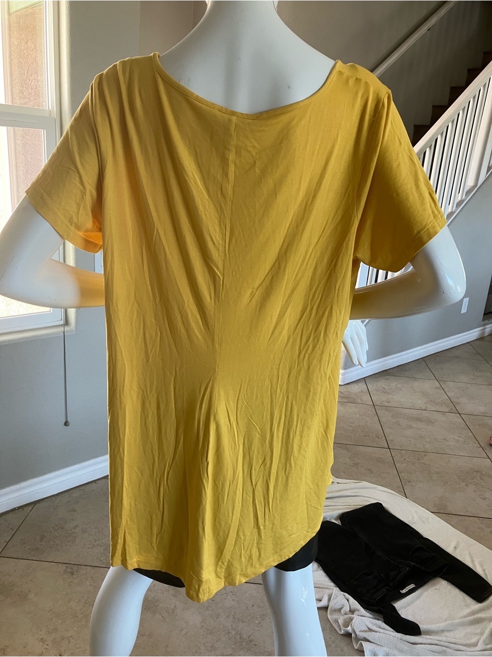 Philosophy Woman Bright Mustard Yellow Scoop Neck Tee 2X - Picture 7 of 9